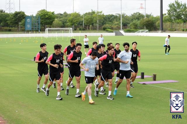 开云体育下载-韩国队东亚杯首战也练兵？队长豪言：要以3连胜卫冕